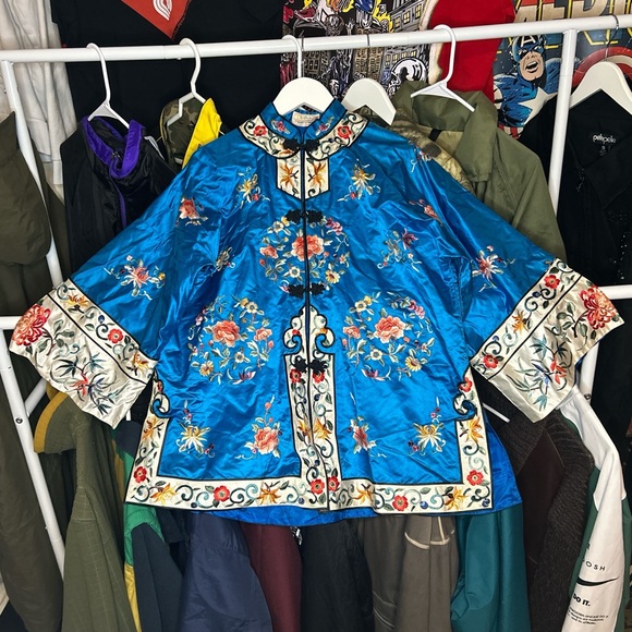 1920s Chinese Hand Embroidered Silk Kimono Size Medium Extremely Rare - Picture 2 of 8